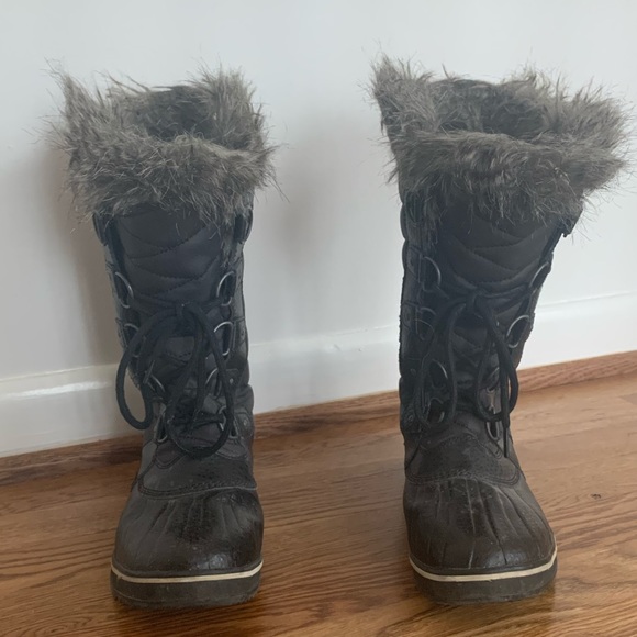 Sorel Black Snow Boots - Picture 3 of 5